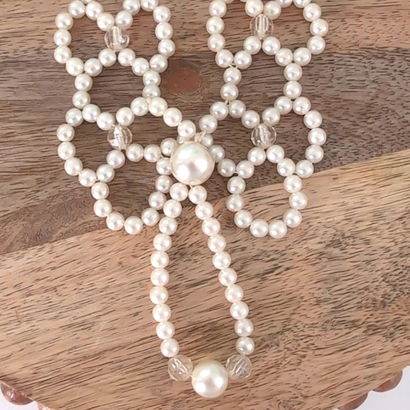 Elegant Pearl Matinee Length Necklace - Picture 4 of 8